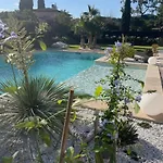 Moderne Dans Le Golfe De Saint Tropez, A 2 Km De La Villa *