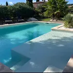 Moderne Dans Le Golfe De Saint Tropez, A 2 Km De La Villa