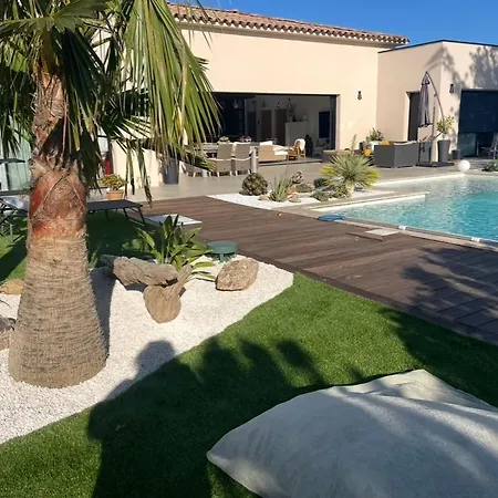 Villa Moderne Dans Le Golfe De Saint Tropez, à 2 Km De La