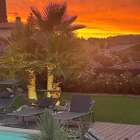 Moderne Dans Le Golfe De Saint Tropez, à 2 Km De La * Grimaud
