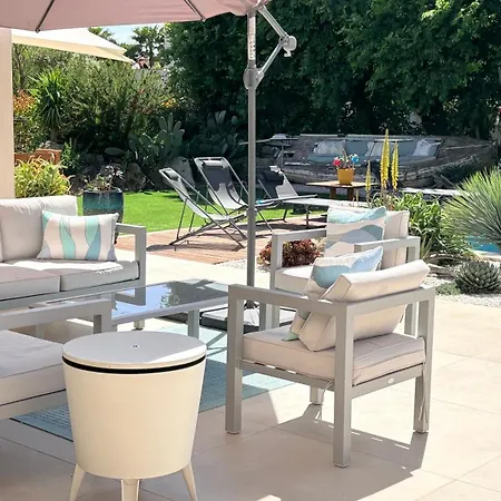 Villa Moderne Dans Le Golfe De Saint Tropez, à 2 Km De La
