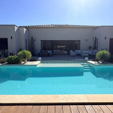 Moderne Dans Le Golfe De Saint Tropez, A 2 Km De La וילה