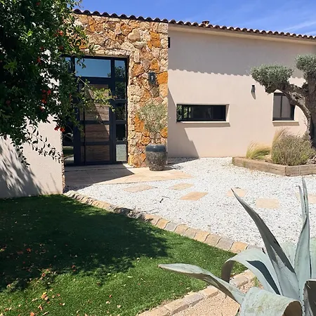 Moderne Dans Le Golfe De Saint Tropez, A 2 Km De La * غريمو