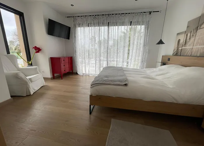 Villa Dans Domaine Privé *