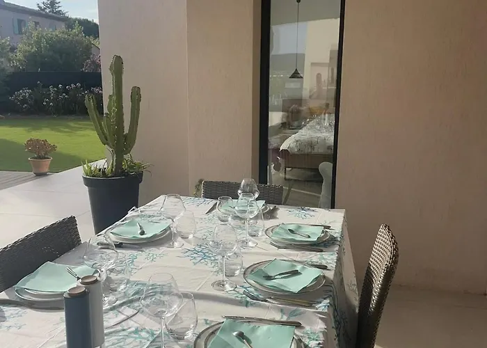 Dans Domaine Privé