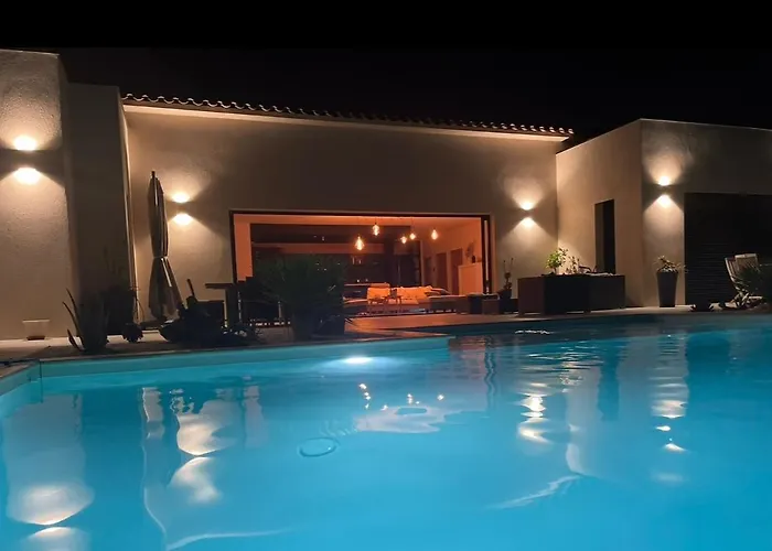 Moderne Dans Le Golfe De Saint Tropez, A 2 Km De La *